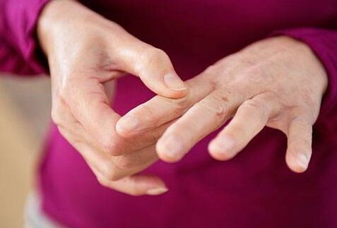 Pain until the tip of the fingers